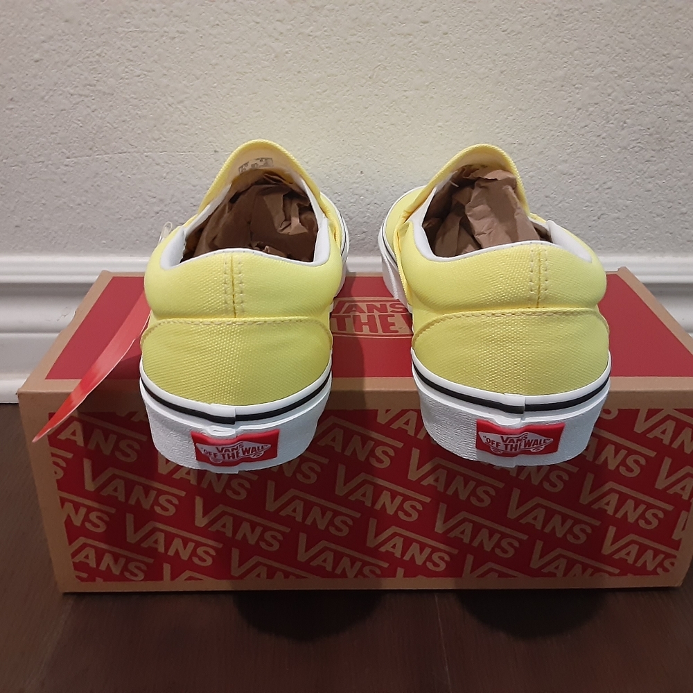 Vans - Picture 3 of 4